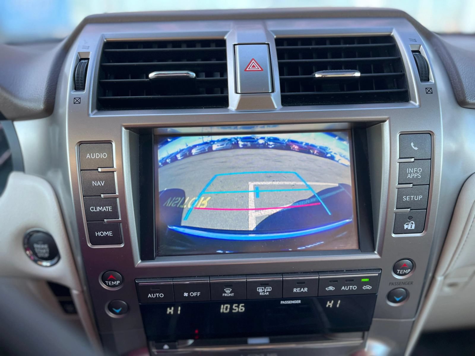 Used 2015 Lexus GX 460 w/ Premium Package AWD/4WD image 23