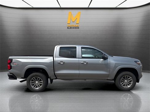 New 2025 Chevrolet Colorado LT w/ LT Convenience Package image 2