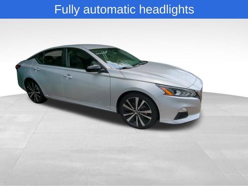 Used 2022 Nissan Altima 2.5 SR FWD image 10