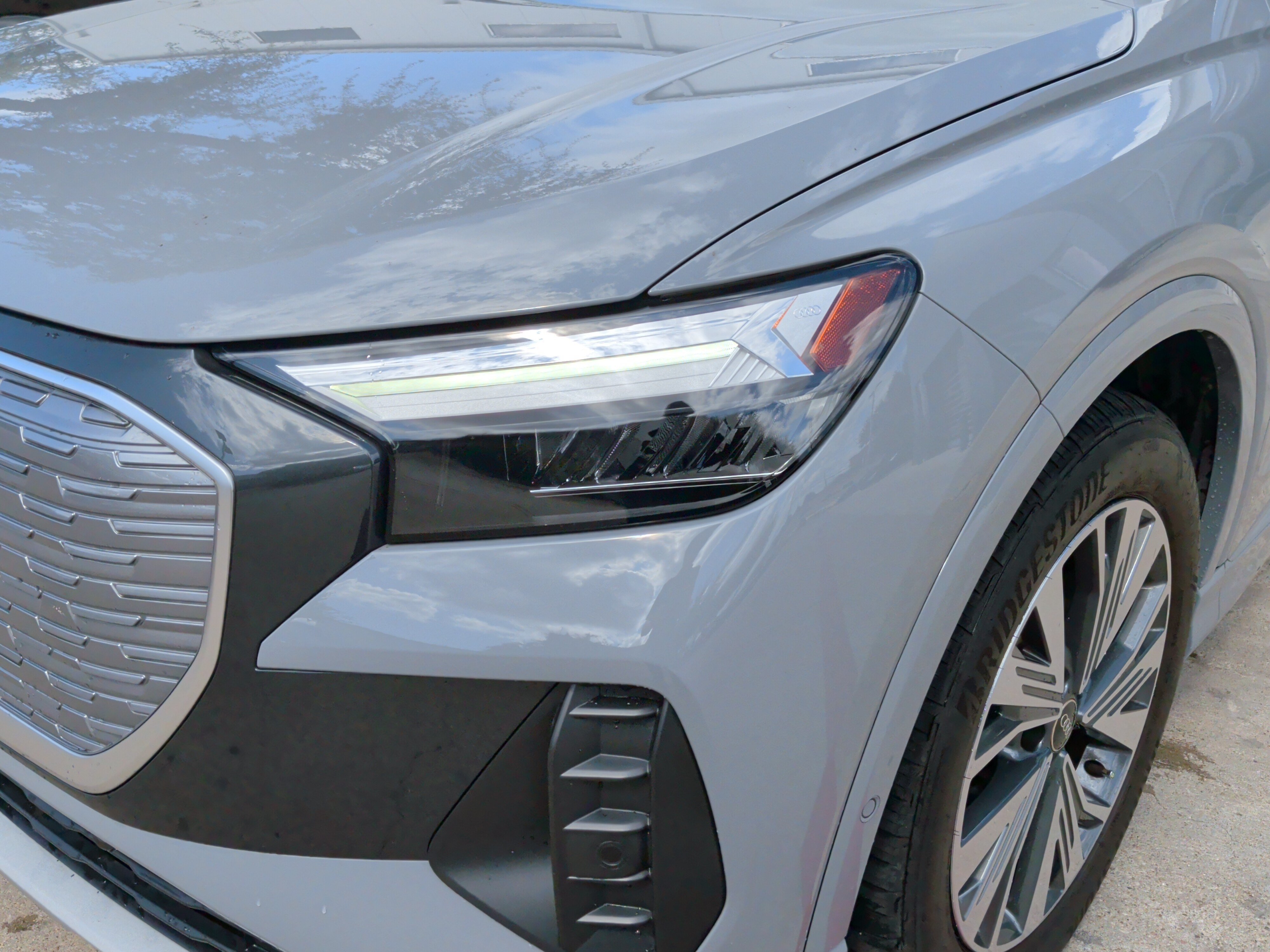 Used 2023 Audi Q4 e-tron Premium Plus w/ Premium Plus RWD image 6