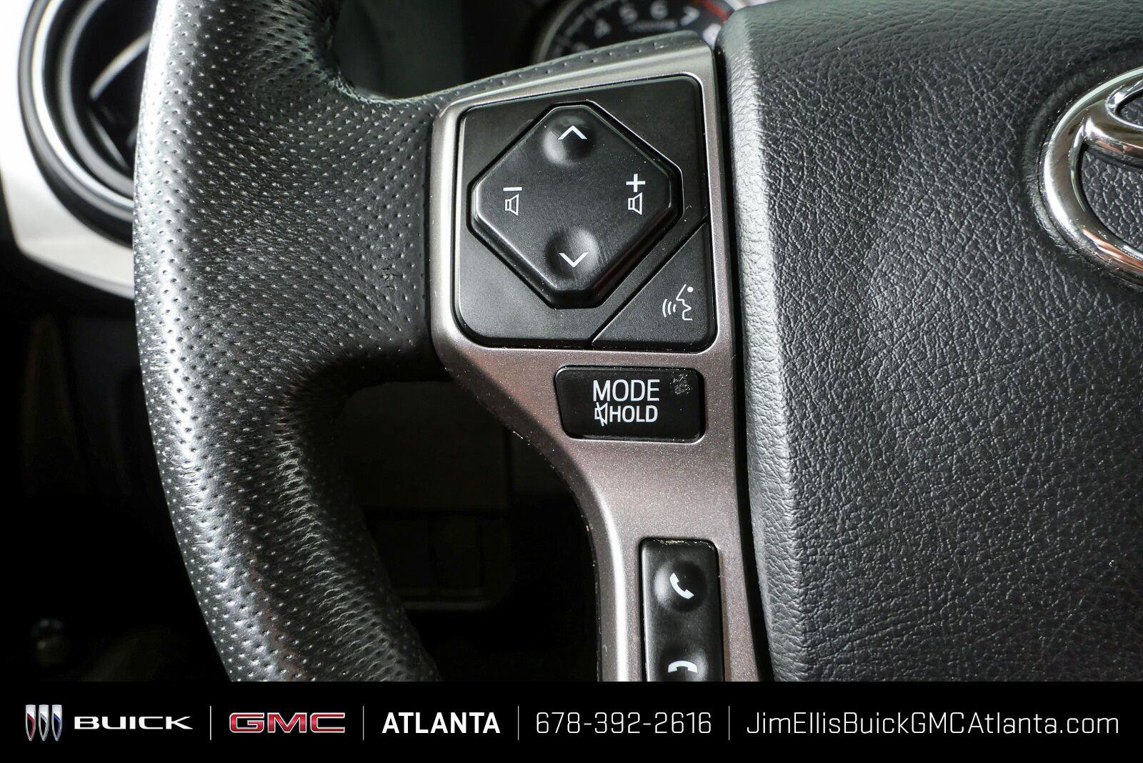 Used 2022 Toyota Tacoma SR5 w/ Technology Package RWD image 11