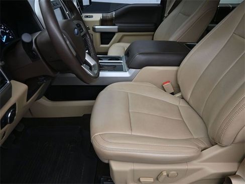 Used 2020 Ford F150 Lariat image 13