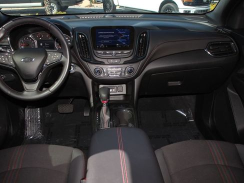 Used 2022 Chevrolet Equinox RS w/ Infotainment Package FWD image 19