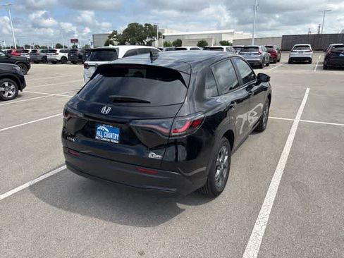 Used 2026 Honda HR-V LX image 5