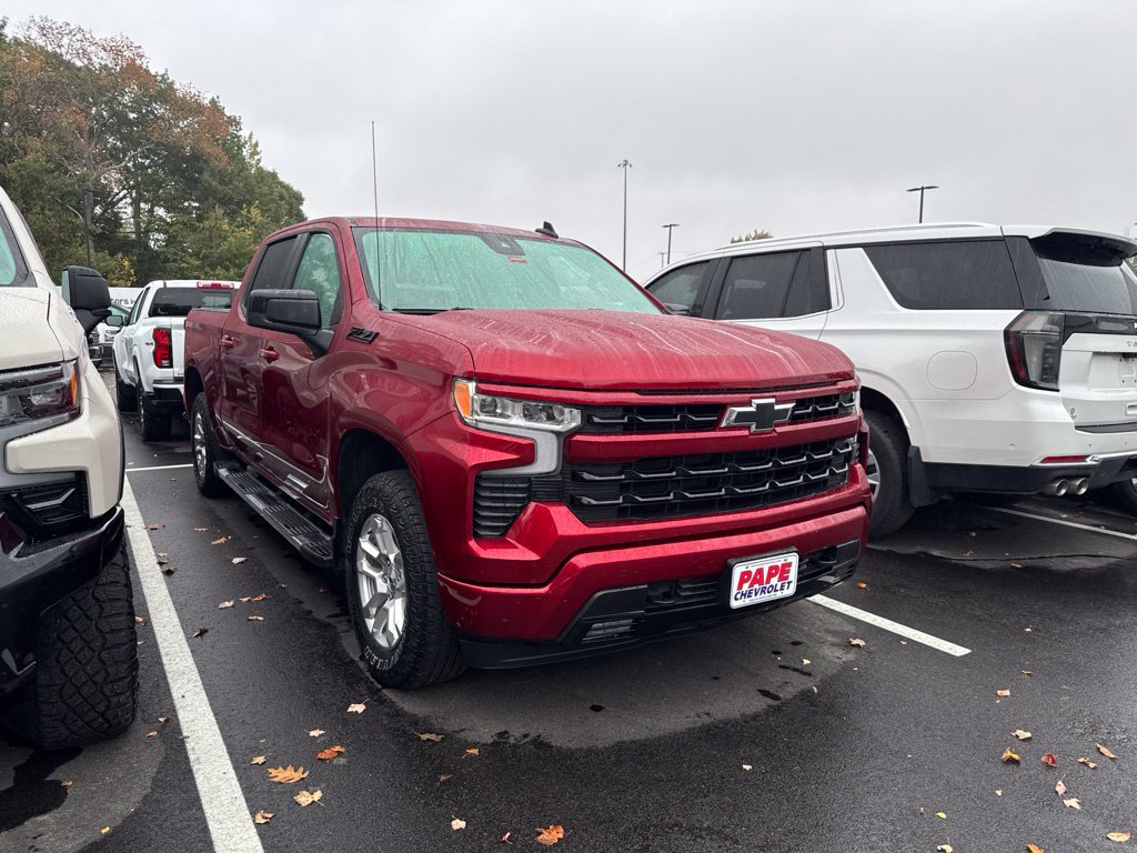 Used 2024 Chevrolet Silverado 1500 RST AWD/4WD image 2