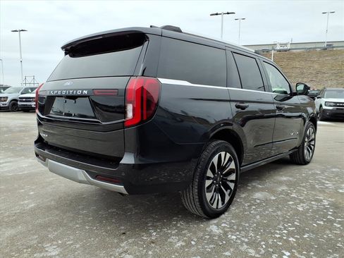 Certified 2025 Ford Expedition Platinum w/ Driver's Package image 6