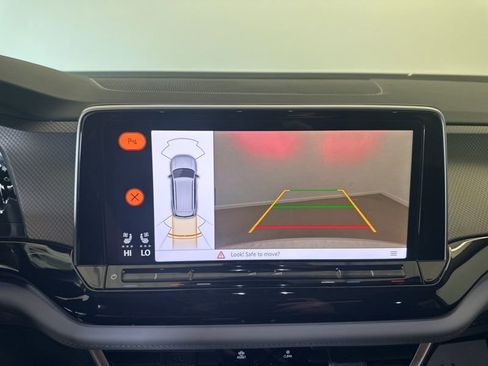 New 2026 Volkswagen Atlas Peak Edition AWD/4WD image 10
