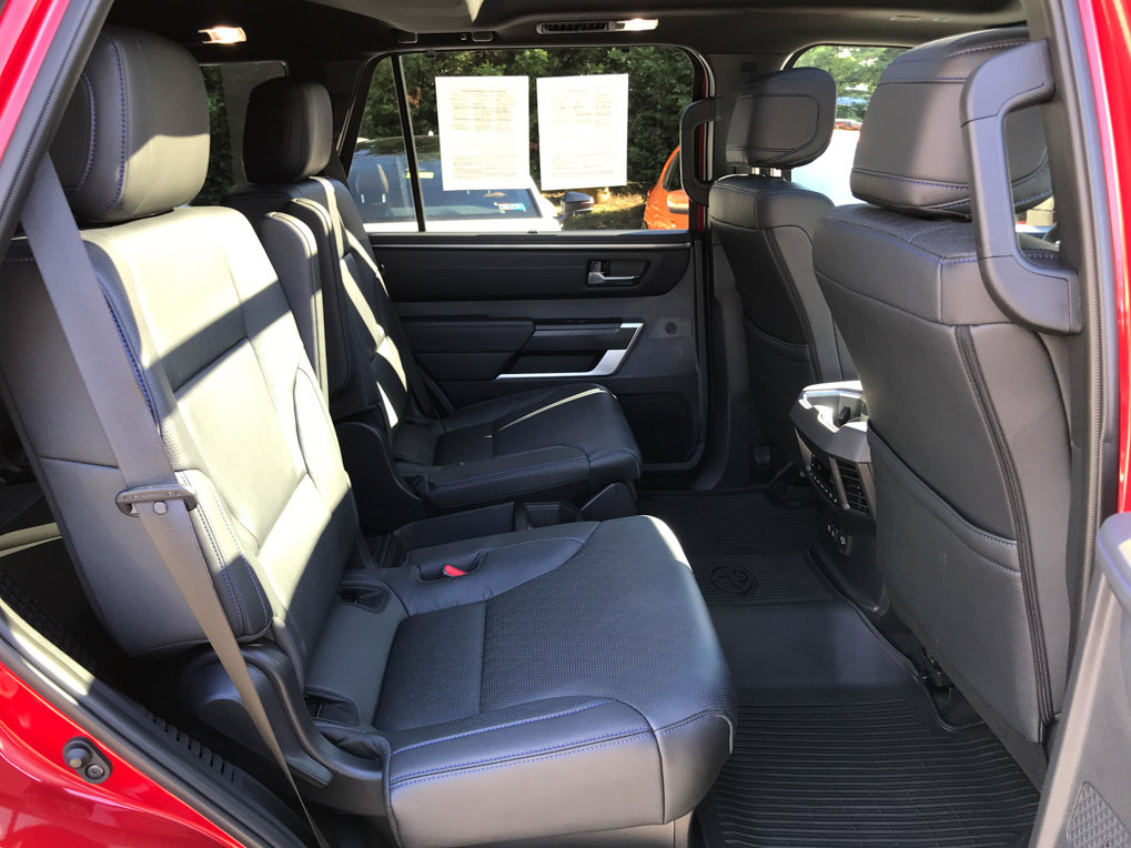 Certified 2025 Toyota Sequoia Platinum AWD/4WD image 31