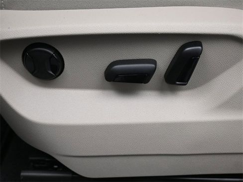 New 2026 Volkswagen Atlas SE image 33