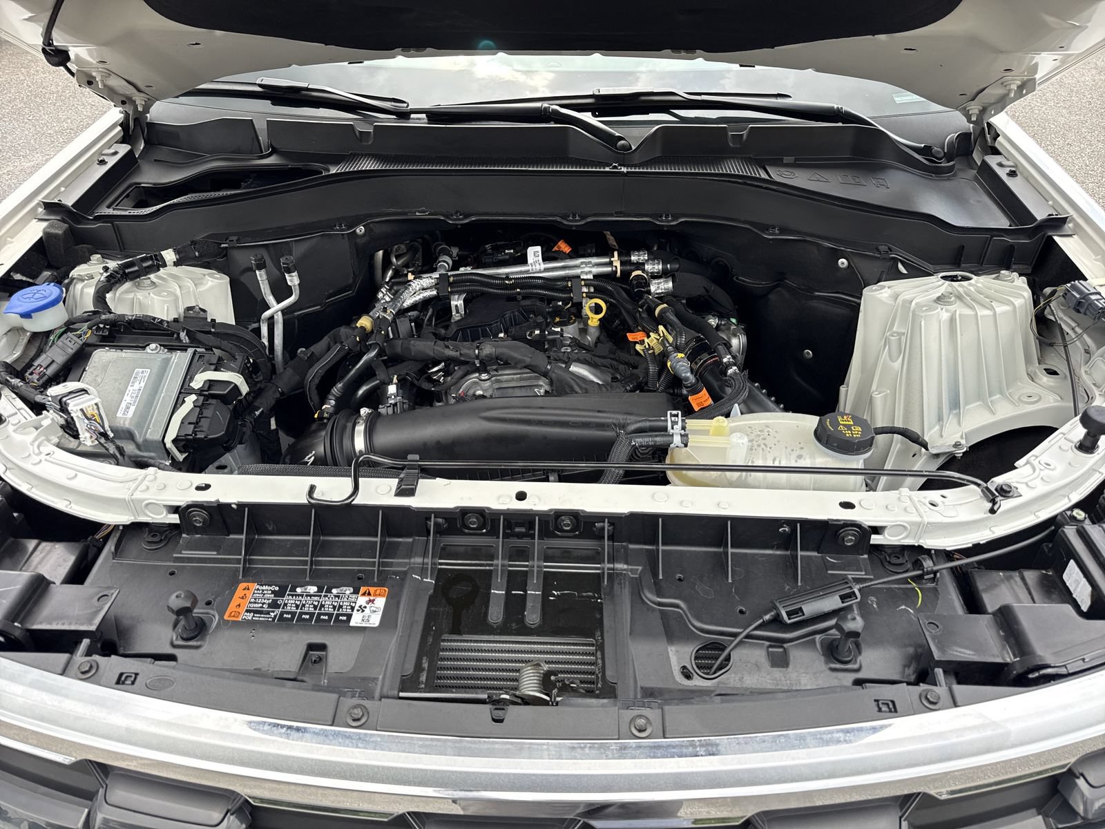 Used 2025 Ford Explorer Active RWD image 36
