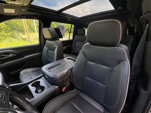 Used 2022 GMC Yukon XL SLT w/ SLT Premium Package AWD/4WD image 26