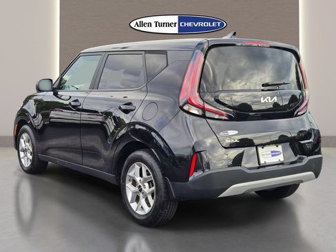Used 2024 Kia Soul LX w/ Option Group 015 FWD image 8