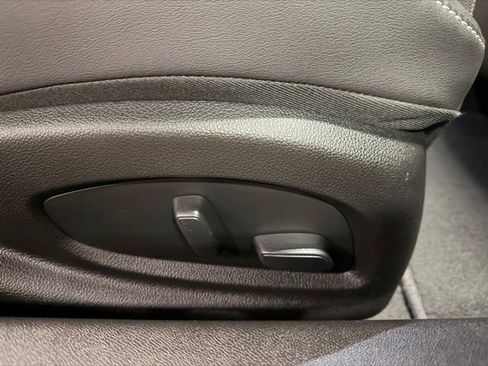 Used 2023 Chevrolet Camaro LT image 26