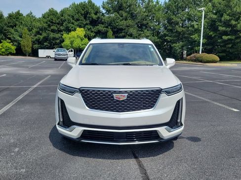 Used 2024 Cadillac XT6 Premium Luxury w/ Platinum Package FWD image 2
