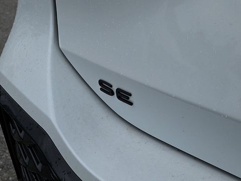 New 2026 Volkswagen Tiguan SE R-Line AWD/4WD image 6