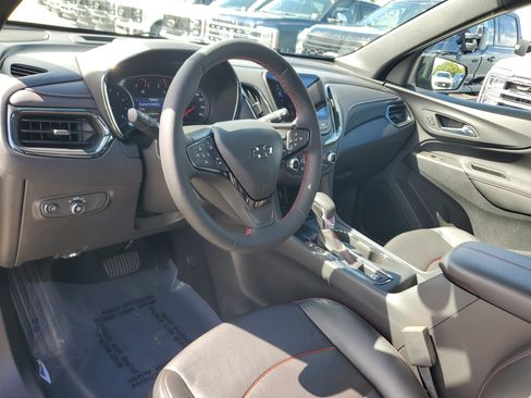 Used 2024 Chevrolet Equinox RS w/ RS Leather Package image 9