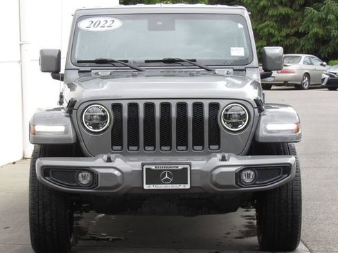 Used 2022 Jeep Wrangler Unlimited Sahara AWD/4WD image 4