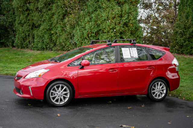 Used 2014 Toyota Prius V Five FWD image 8