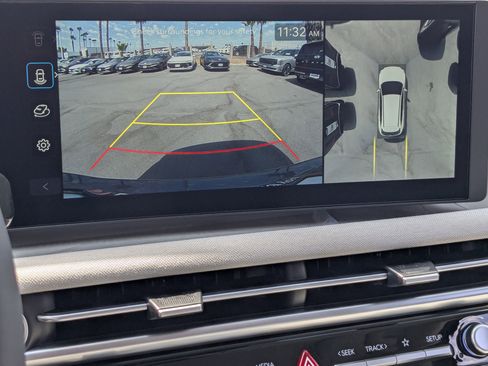 New 2025 Hyundai Tucson Limited image 11