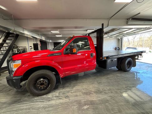 Used 2015 Ford F350 XL w/ Power Equipment Group RWD image 6