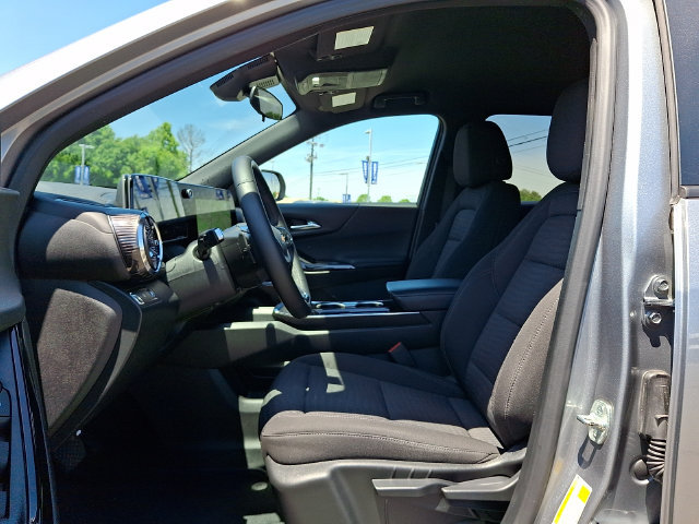 Used 2025 Chevrolet Equinox LT FWD image 13