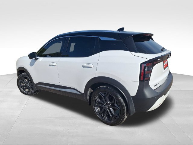 Certified 2025 Nissan Kicks SR w/ SR Premium Package AWD/4WD image 6