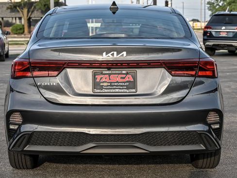 Used 2023 Kia Forte LXS w/ LXS Technology Package FWD image 8