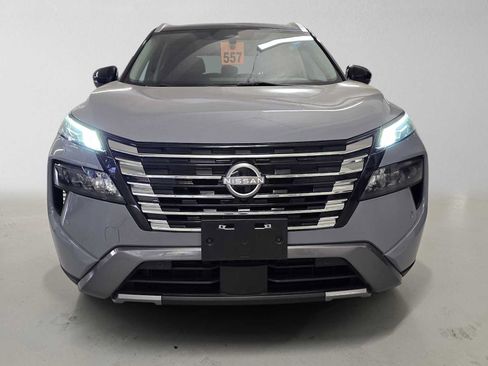 Used 2024 Nissan Rogue SL w/ SL Premium Package FWD image 8
