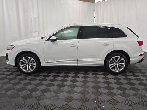 Used 2025 Audi Q7 3.0T Premium Plus AWD/4WD image 2