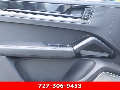 Used 2024 Porsche Cayenne Turbo GT AWD/4WD image 13