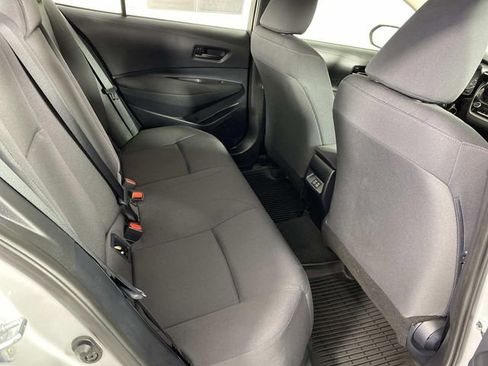 Used 2025 Toyota Corolla LE image 12