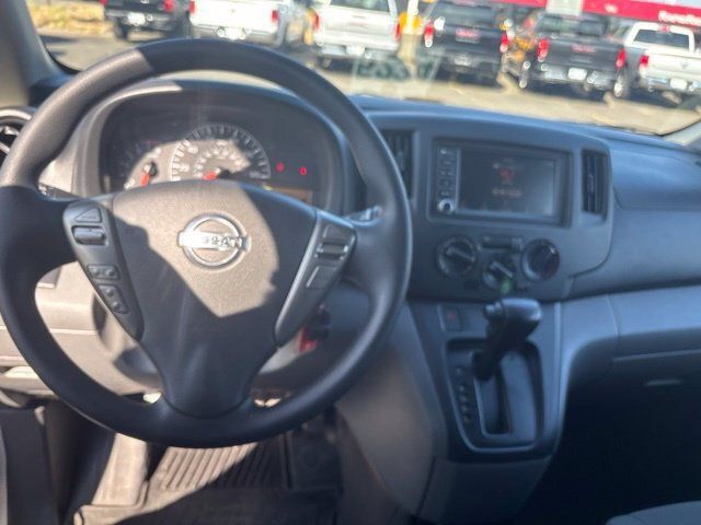 Used 2021 Nissan NV200 S FWD image 12