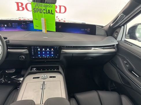 New 2025 Lincoln Navigator L Reserve w/ Jet Appearance Package image 12