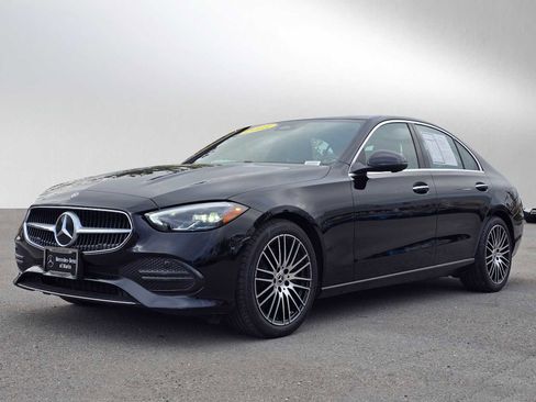 Used 2025 Mercedes-Benz C 300 4MATIC Sedan image 4