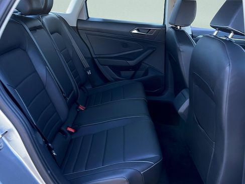 Used 2024 Volkswagen Jetta SE FWD image 27