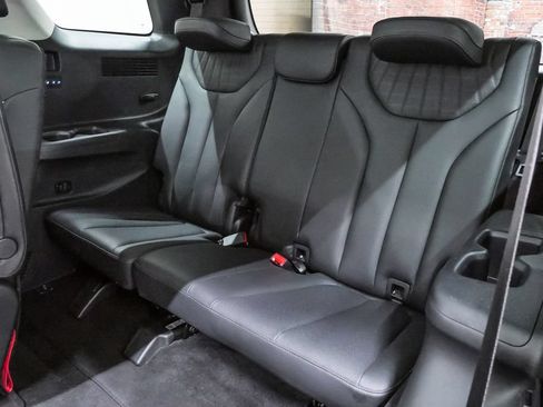 Certified 2024 Hyundai Palisade Limited FWD image 13