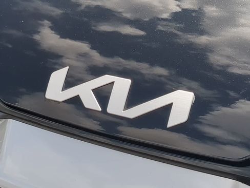 Used 2023 Kia Sportage EX AWD/4WD image 11