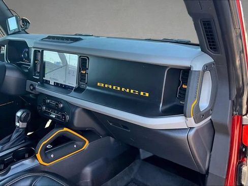 Used 2023 Ford Bronco Badlands AWD/4WD image 12