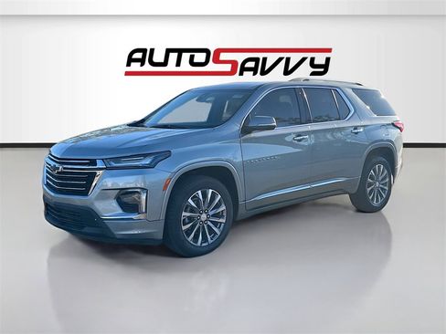 Used 2023 Chevrolet Traverse Premier image 3