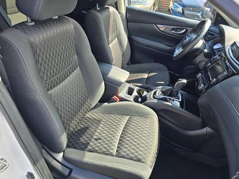 Used 2018 Nissan Rogue SV AWD/4WD image 30