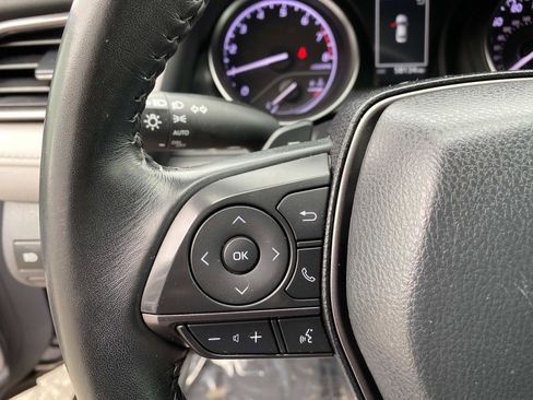 Used 2023 Toyota Camry SE image 16