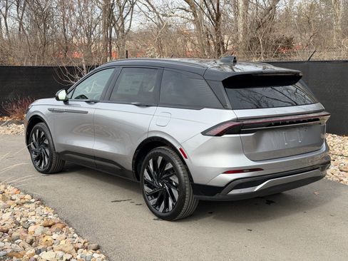 New 2026 Lincoln Nautilus Reserve w/ Jet Appearance Package image 3