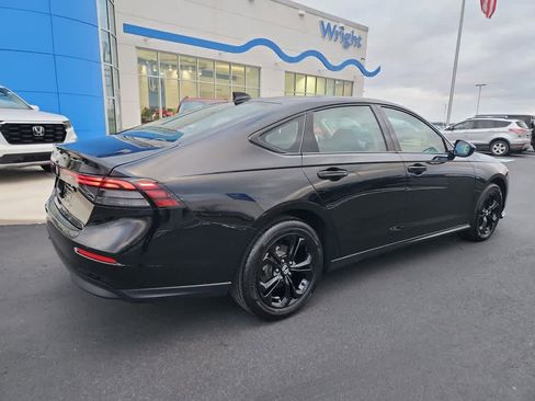 Certified 2025 Honda Accord SE image 2