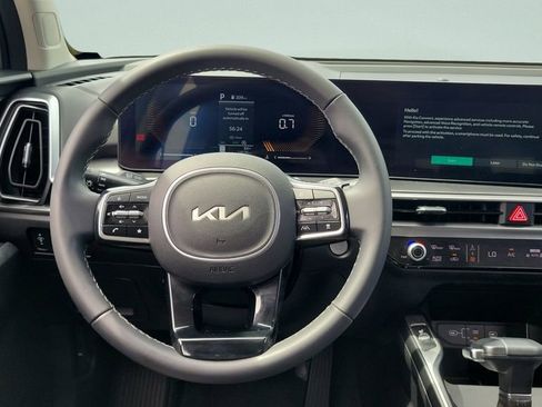 Used 2025 Kia Sorento S w/ Panoramic Sunroof Package FWD image 12
