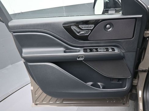 New 2026 Lincoln Aviator Reserve image 13