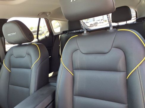Used 2024 Chevrolet Trax ACTIV w/ Sunroof Package FWD image 22