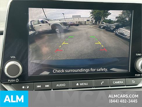 Used 2025 Nissan Rogue SV FWD image 35