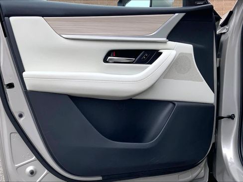 Used 2024 MAZDA CX-90 Plug-In Hybrid w/ Premium Plus image 22