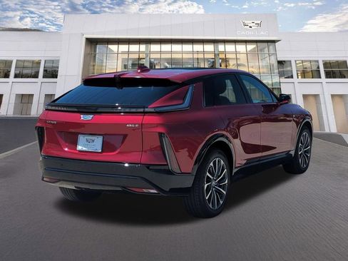 Used 2025 Cadillac Lyriq Sport RWD image 5