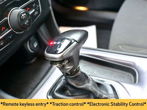 Used 2021 Dodge Charger SXT w/ Blacktop Package image 10